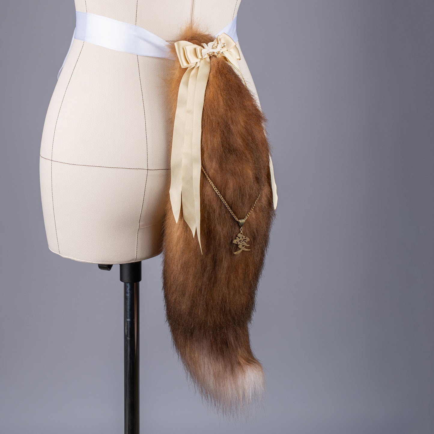 Blond Kitsune Tail