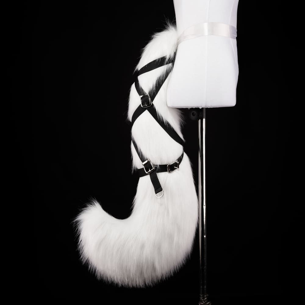 Von Lycaon Ears and Tail Set (ZZZ)