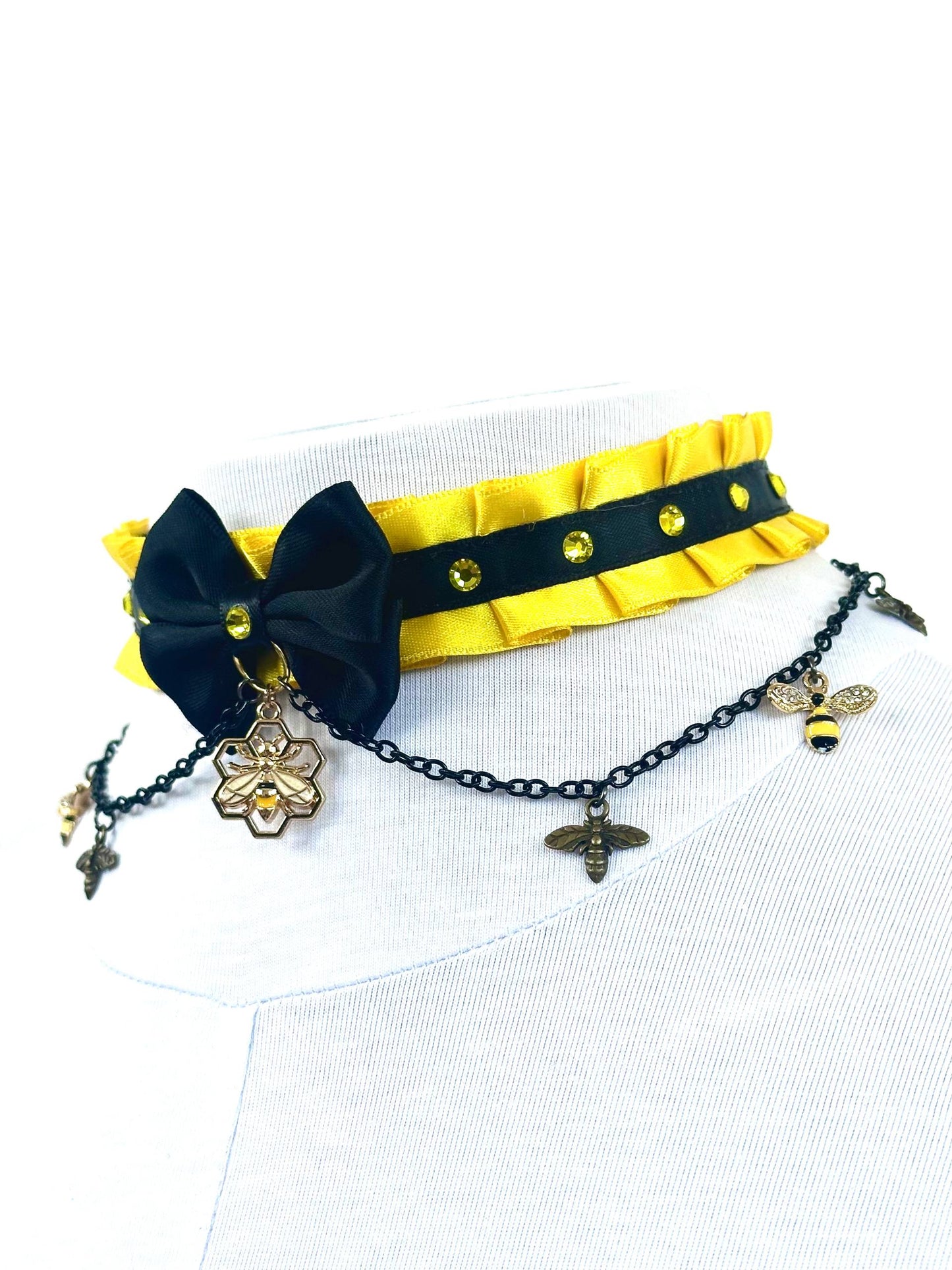 Bee Kitten Choker
